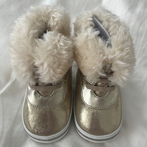 ALDO Kids Baby Gold Winter Booties - NEW, NEVER WORN - Picture 2 of 5